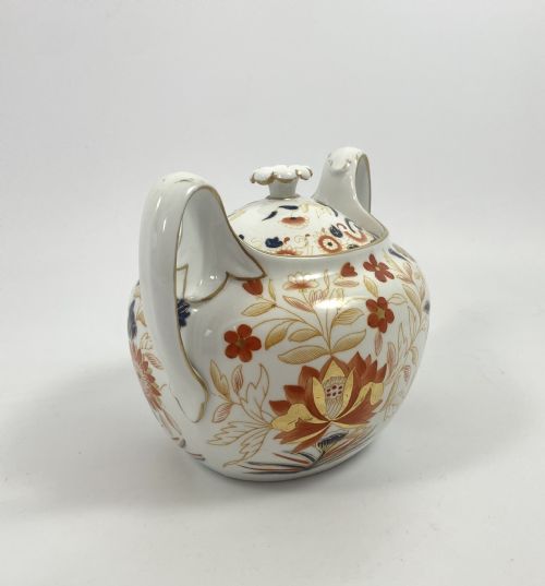 fig 1. Rare Wedgwood ‘Bone China’ Imari sucrier, c. 1810.