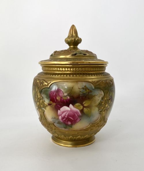 Royal Worcester Roses Pot Pourri and Cover, Dated 1913.