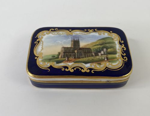 Chamberlain Worcester Porcelain Box, ‘Malvern’, C. 1840.