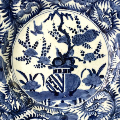 fig 1. Arita porcelain charger, Genroku Period, Japan, c. 1690.