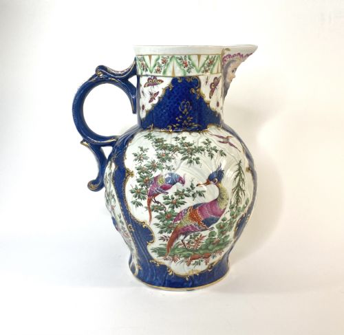 fig 1. Worcester ‘Exotic Birds’ cabbage leaf moulded jug, c. 1770.