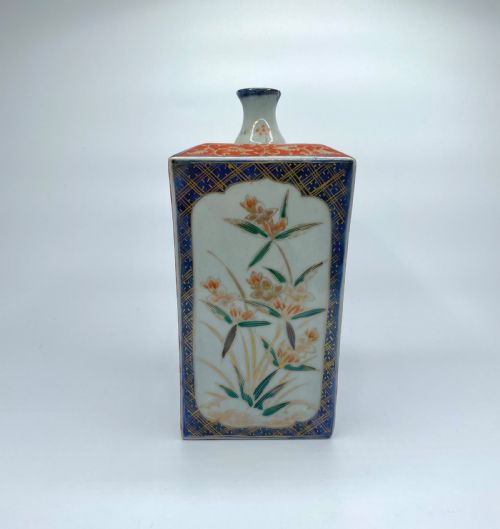 fig 1. Kenjo Imari tokuri, Arita, Japan, c. 1700. Genroku Period.