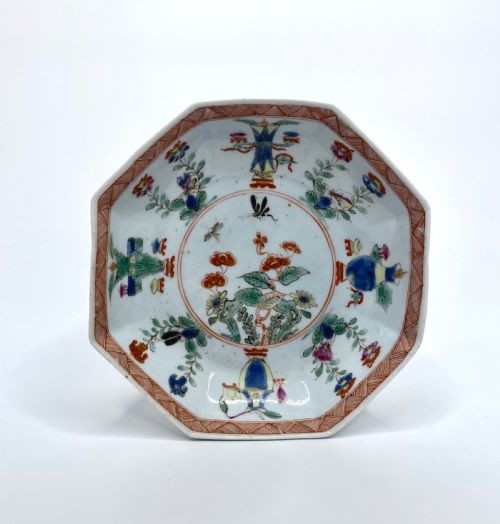 fig 1. Worcester octagonal teabowl and saucer, famille verte, c. 1753.