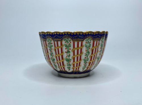 Worcester Porcelain  Tea Bowl  Hop Trellis Pattern, C. 1770.