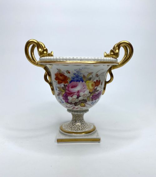 fig 1. Pair FBB Worcester porcelain urns, c. 1815.