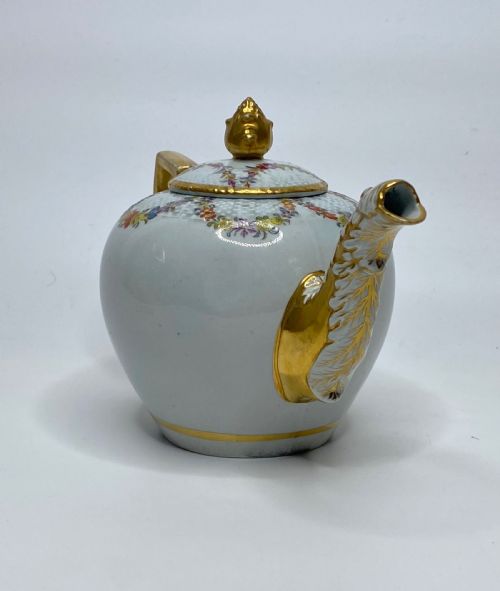 fig 1. Masons Ironstone China, rare teapot and cover, c. 1815.