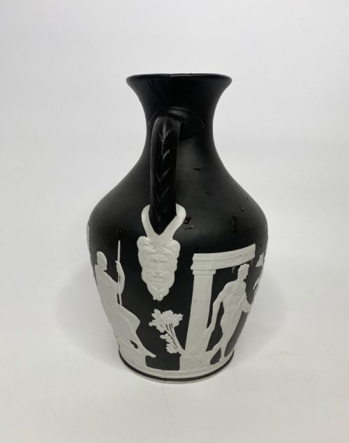 fig 3. Wedgwood black basalt ‘Portland vase’, c. 1850.