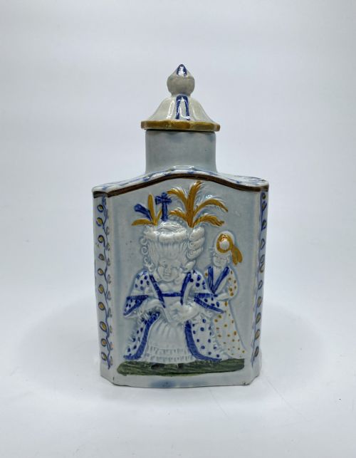 fig 1. Prattware pottery ‘Macaroni’ tea caddy & cover, c. 1800.
