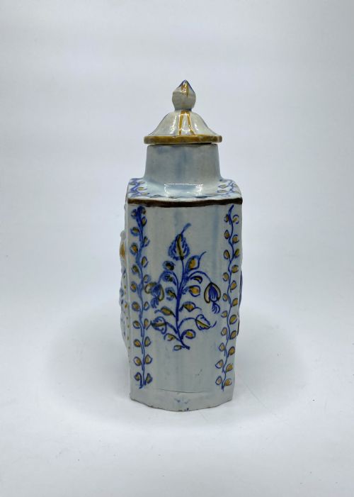 fig 2. Prattware pottery ‘Macaroni’ tea caddy & cover, c. 1800.