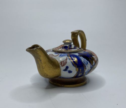 fig 1. Masons Ironstone miniature teapot, c. 1810.