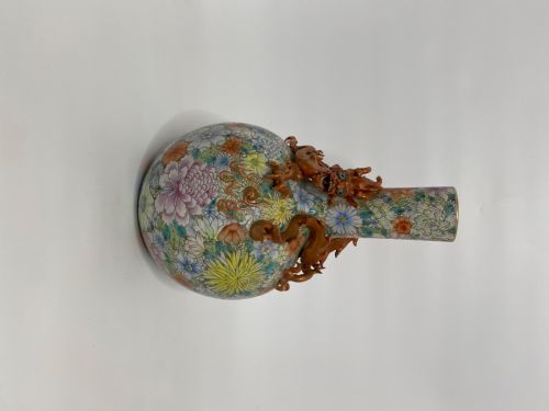 fig 1. Chinese Millefleur dragon vase, Republic Period.