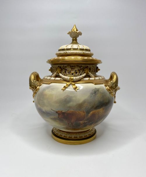 Royal Worcester Bough Pot, John Stinton, D. 1918.