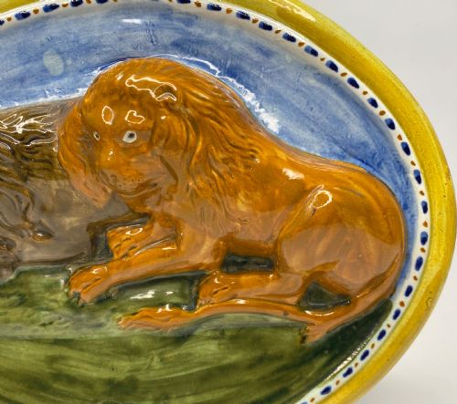 fig 1. Prattware pottery ‘Lions’ plaque, c. 1810. Staffordshire.