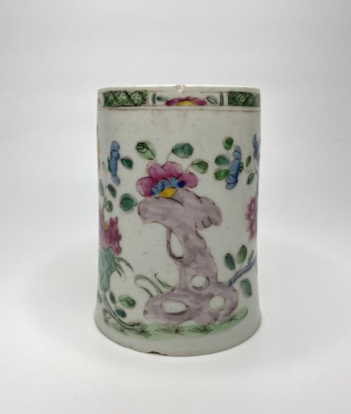 fig 1. Bow porcelain mug of Scratch R class, c. 1750-1752.