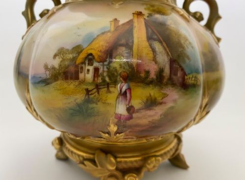 fig 1. Royal Worcester pot pourri, Arthur Lewis, d. 1910.