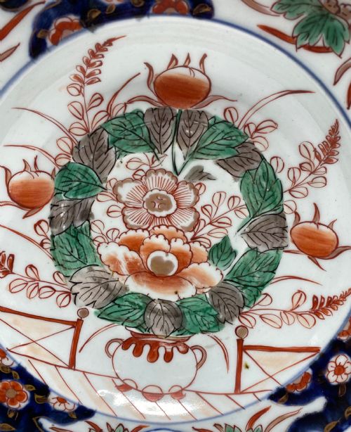 fig 1. Imari porcelain barbers bowl, Arita, Japan, c. 1700.