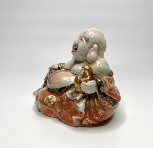 fig 1. Kutani porcelain Hotei koro and cover, Meiji Period.