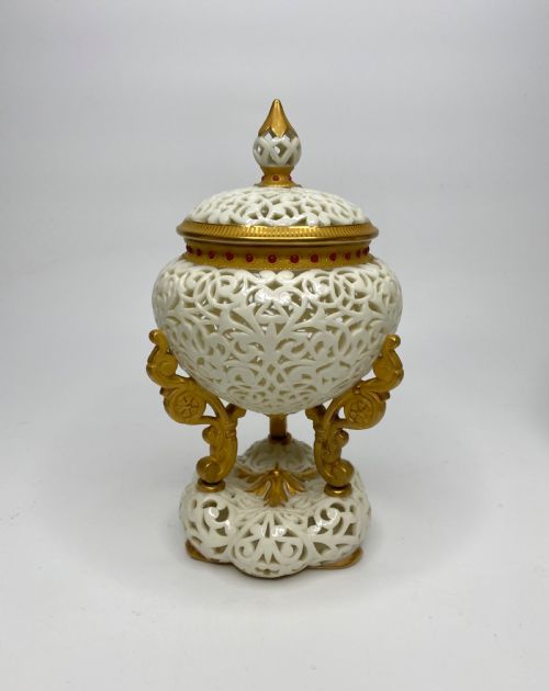 Graingers Worcester Reticulated Vase & Cover, C. 1890.