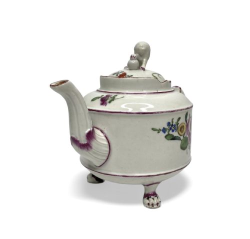 fig 1. Ludwigsburg porcelain teapot, c. 1770