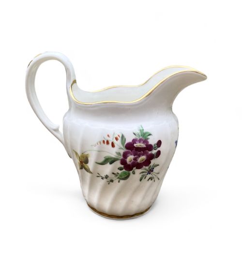 fig 1. Worcester porcelain cream jug, Flight Period, c. 1785.