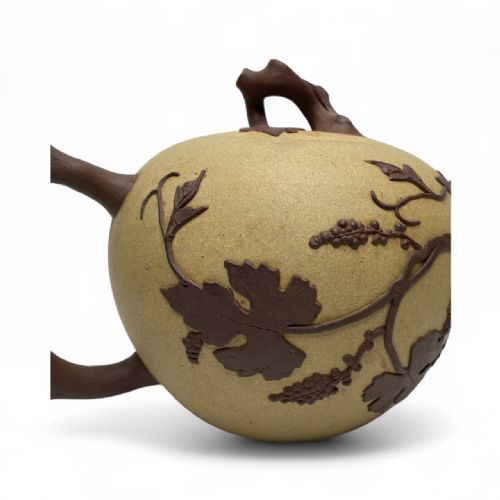 fig 1. Chinese Yixing stoneware teapot, 18th Century, Qing Dynasty.