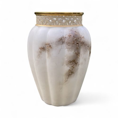 fig 1. Royal Worcester reticulated vase, Great Tits, c. 1900.