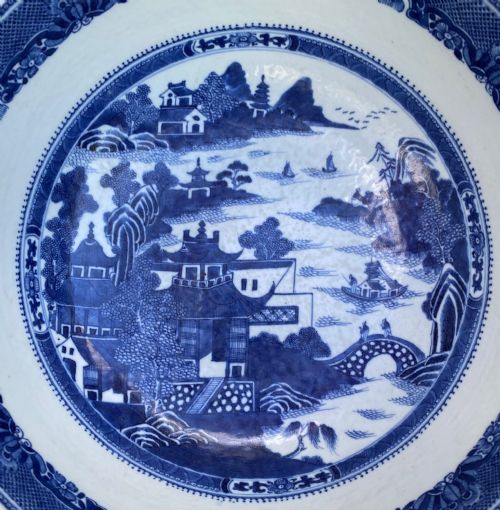 fig 1. Chinese porcelain basin, c.1760, Qianlong Period.