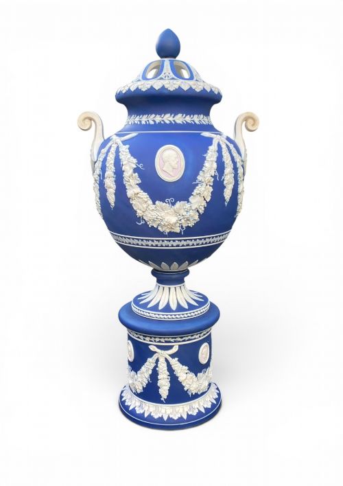 ADAMS BROMLEY BLUE JASPER POT POURRI C 1880