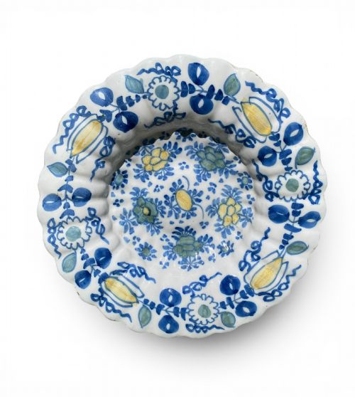 DUTCH DELFT POLYCHROME CHARGER C 1700