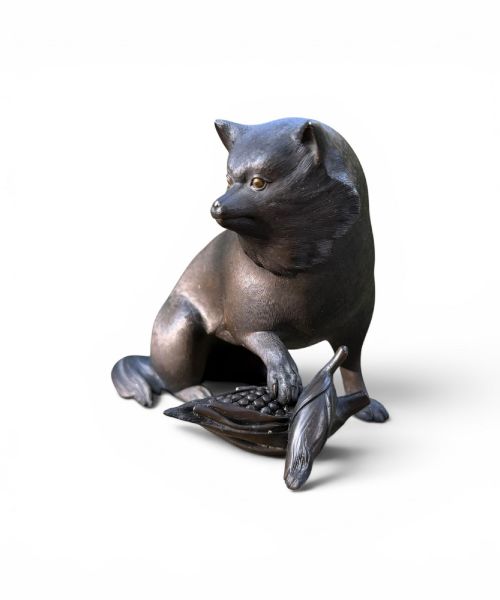 JAPANESE BRONZE OKIMONO TANUKI SHOSAI MEIJI PERIOD - ADDITIONAL PHOTO 1