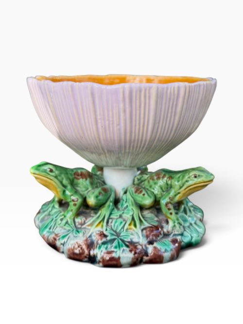 Minton Majolica Frogs Bowl, Dated 1865.