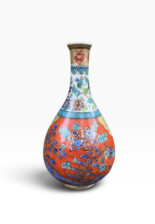 Chinese Porcelain Clobbered Vase, C. 1700, Kangxi Period.