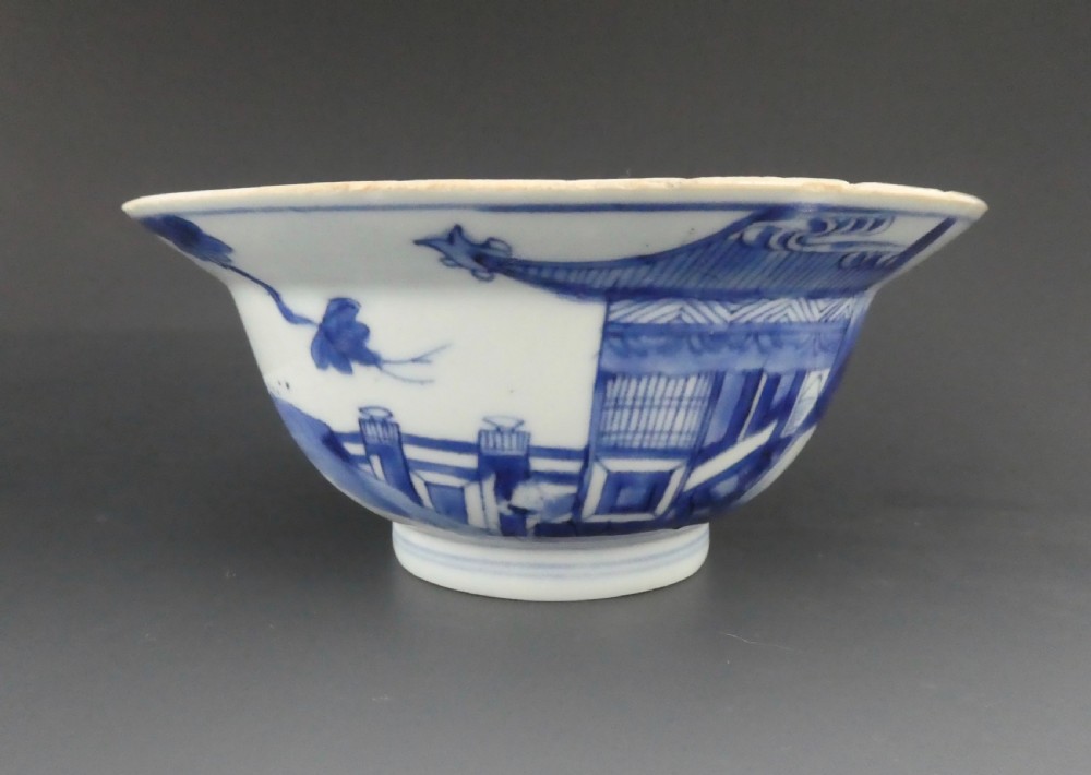 Chinese porcelain ‘Klapmuts’ bowl, Kangxi Period, c. 1700.