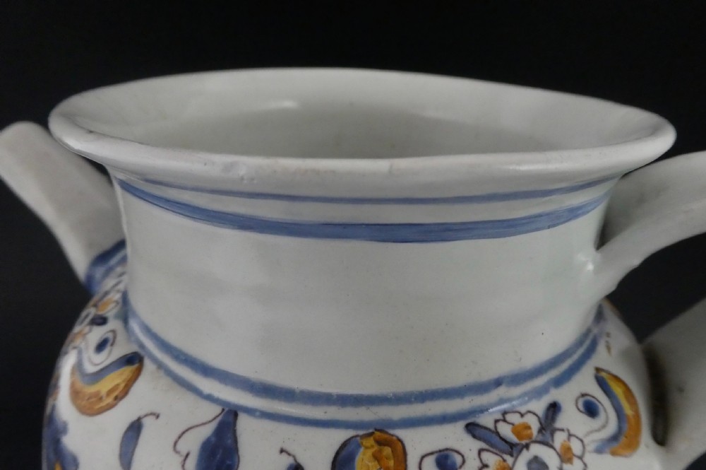 Italian maiolica wet drug jar, c. 1700 View IX