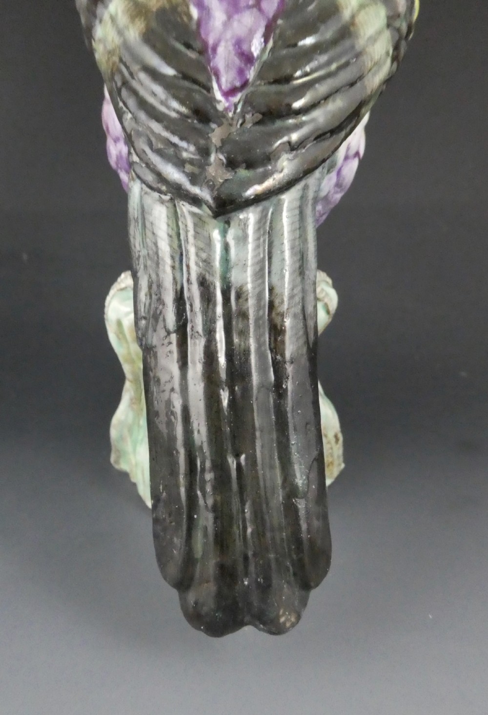 Chinese porcelain parrot. Famille rose decoration. Jiaqing Period, c. 1800. View VI