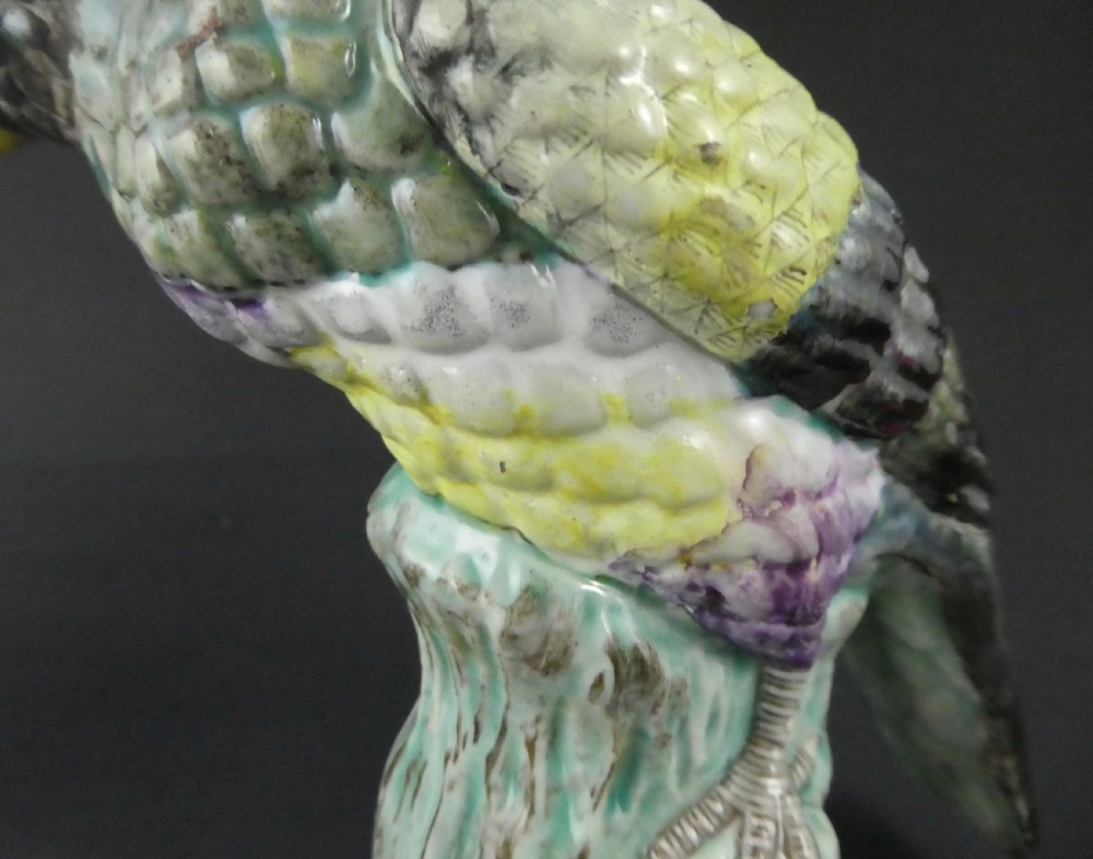 Chinese porcelain parrot. Famille rose decoration. Jiaqing Period, c. 1800. View VIII