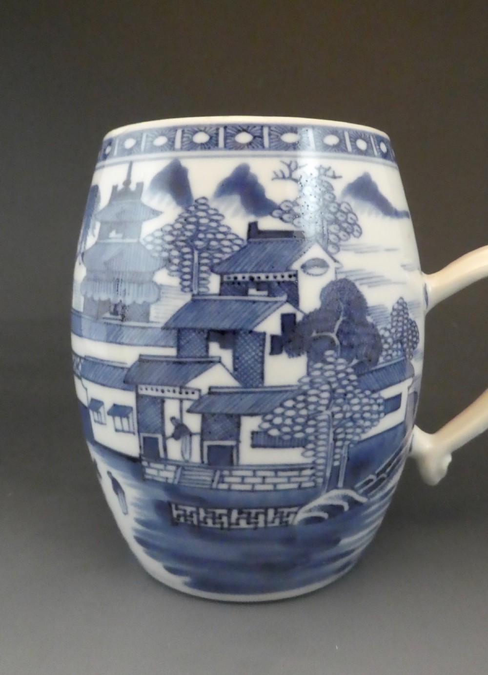 Chinese porcelain mug, Qianlong Period, c. 1770. View III