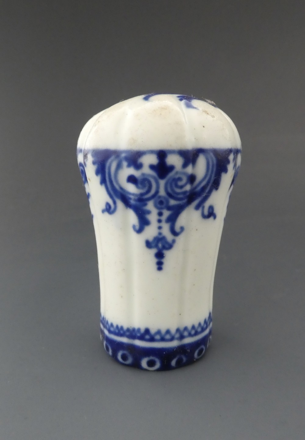 St Cloud porcelain cane handle, c. 1730. View III