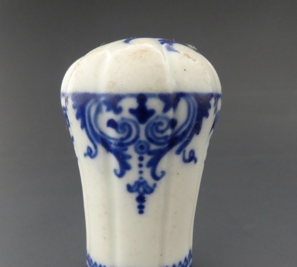 St Cloud porcelain cane handle, c. 1730. View V