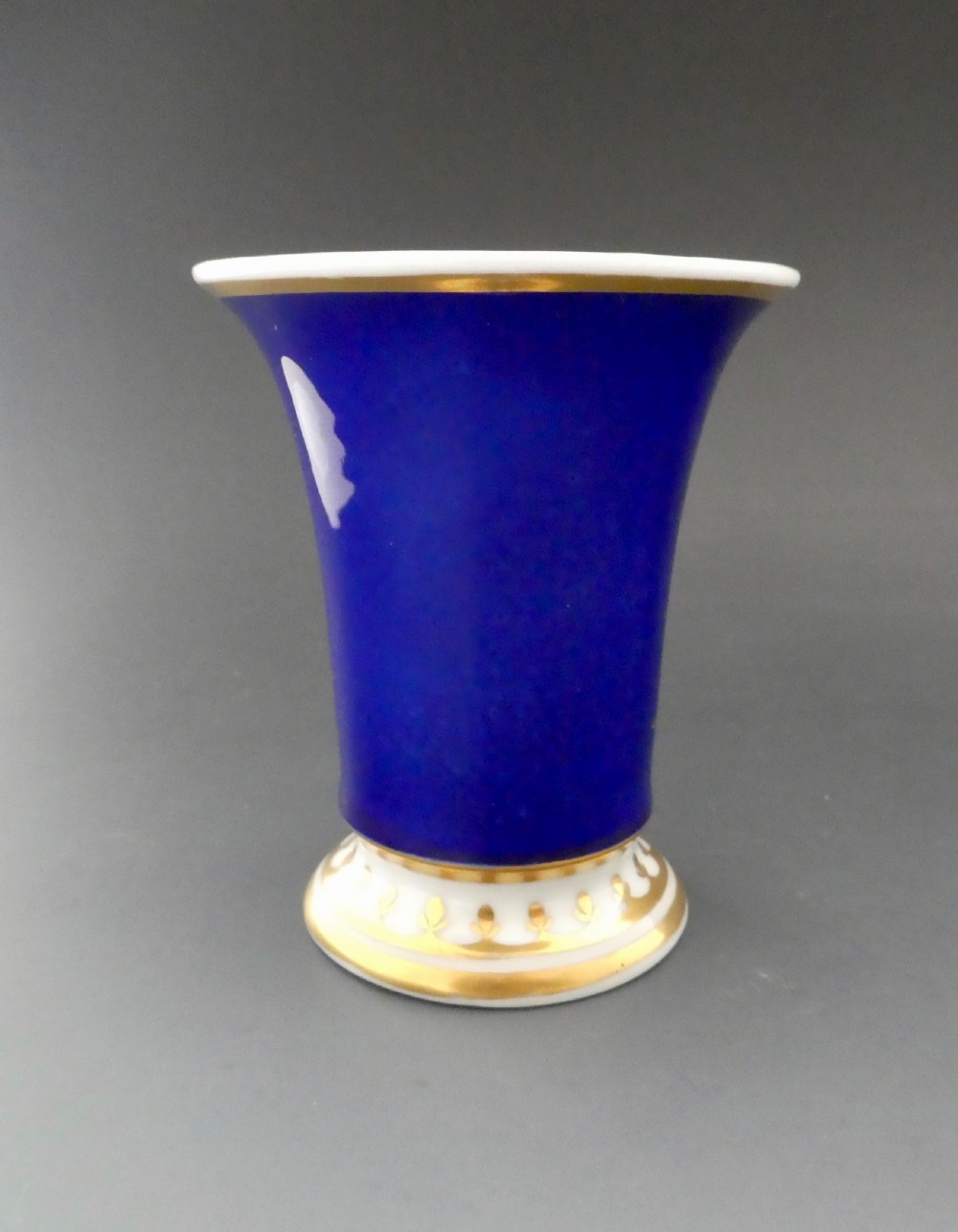 Chamberlains Worcester porcelain spill vase, c. 1820. View V