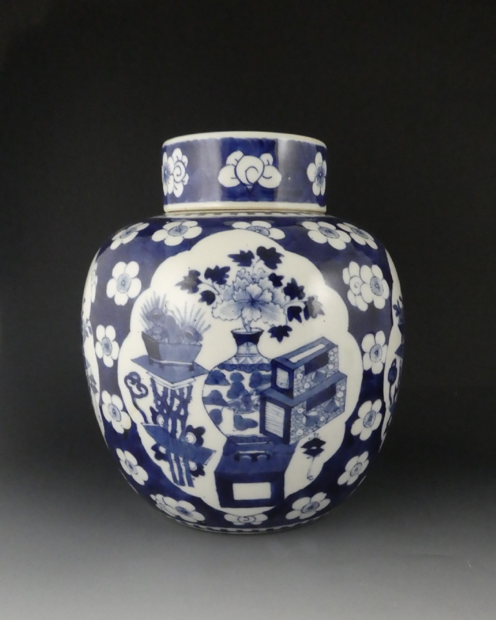 Chinese porcelain ginger jar & cover, c. 1880.