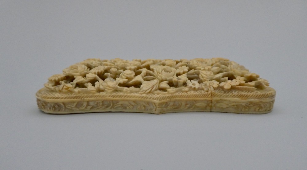 Chinese carved ivory card case of large size, Canton, c. 1820. View VIII