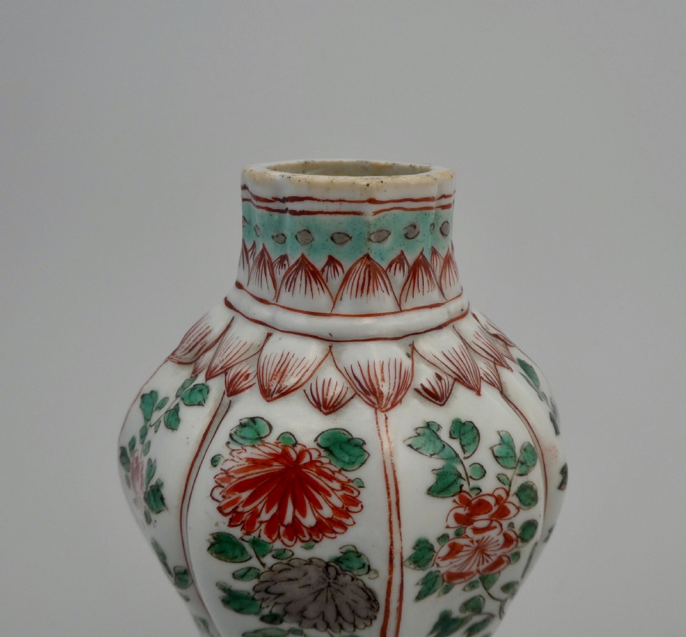 Chinese porcelain vase. Famille verte decoration. c. 1700. Kangxi Period. View IV