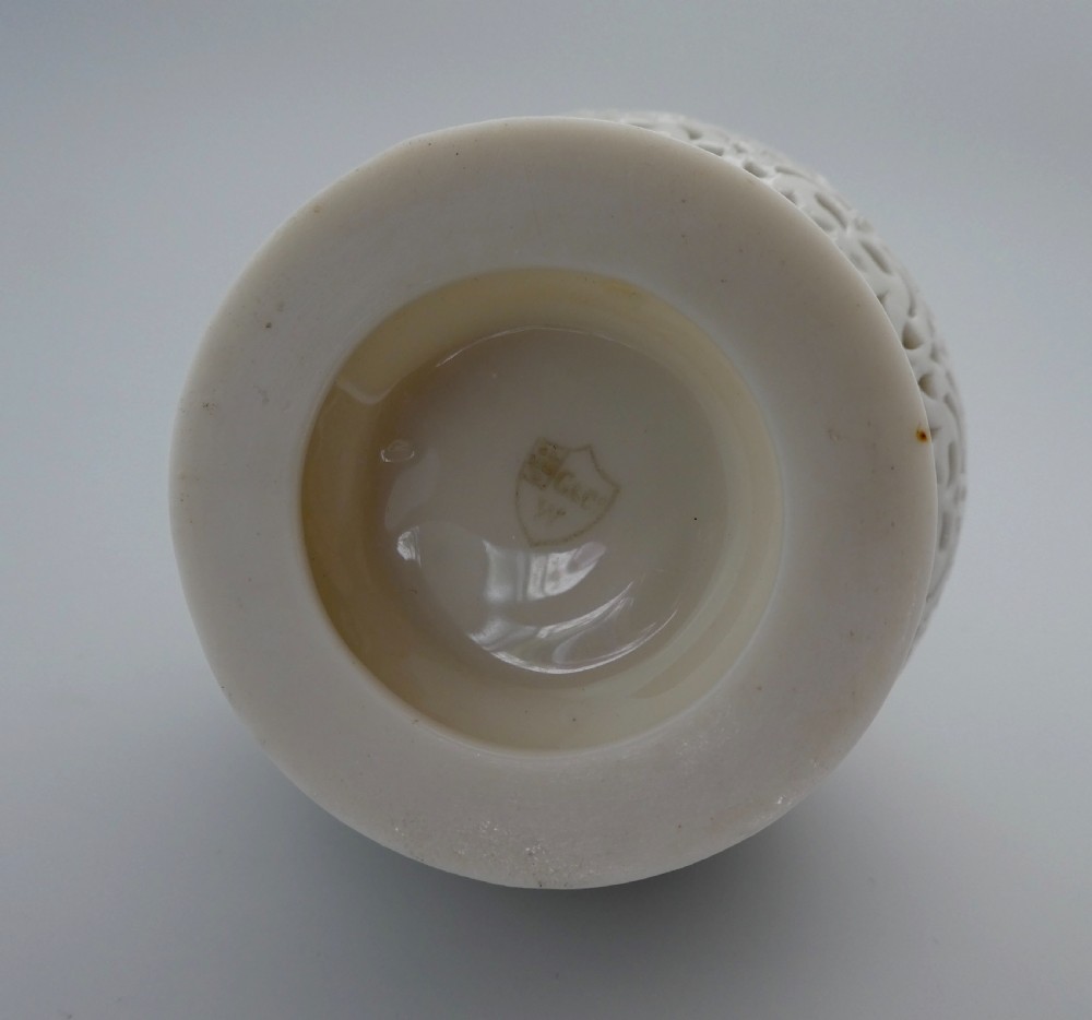 Graingers Worcester porcelain reticulated vase & cover, c. 1890. View VII