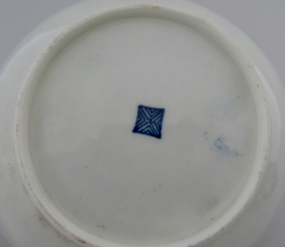 Worcester porcelain teabowl and saucer. Fancy Birds, c. 1770. View X