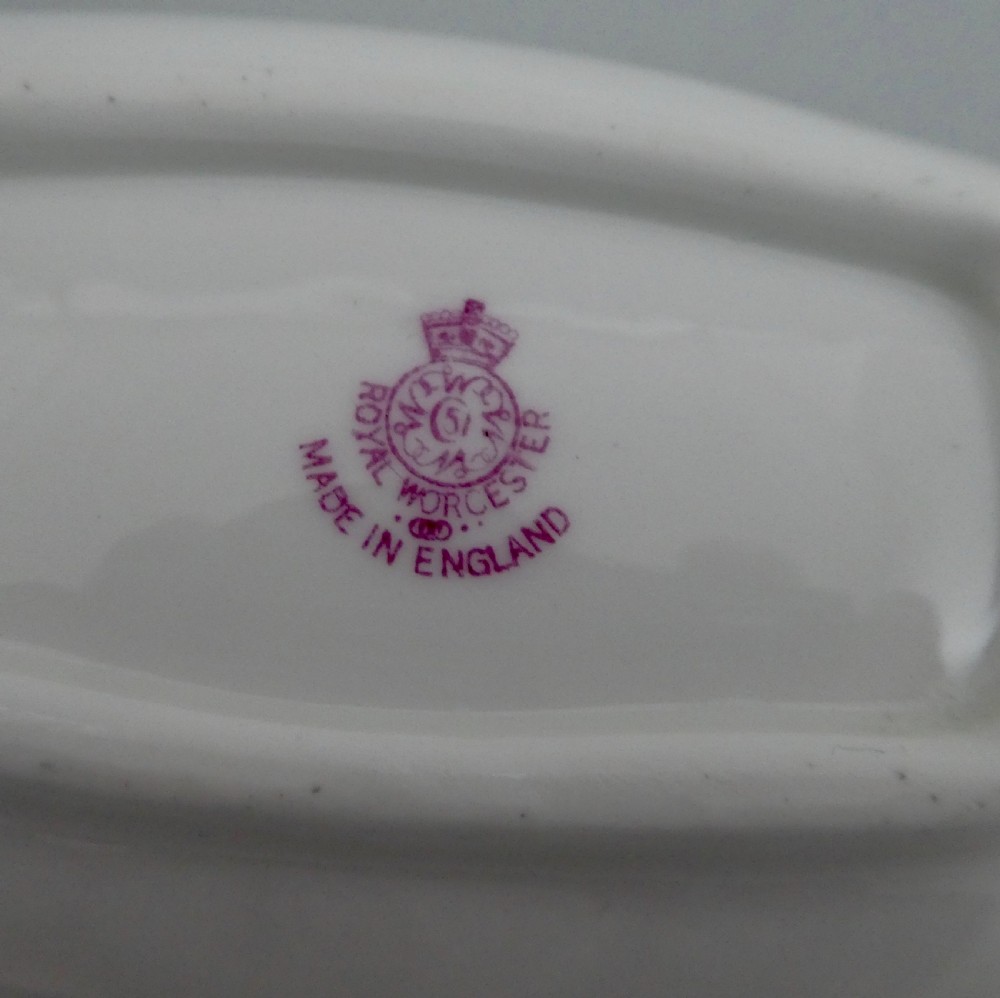 Royal Worcester porcelain pin tray. George Moseley, dated 1935. View VI