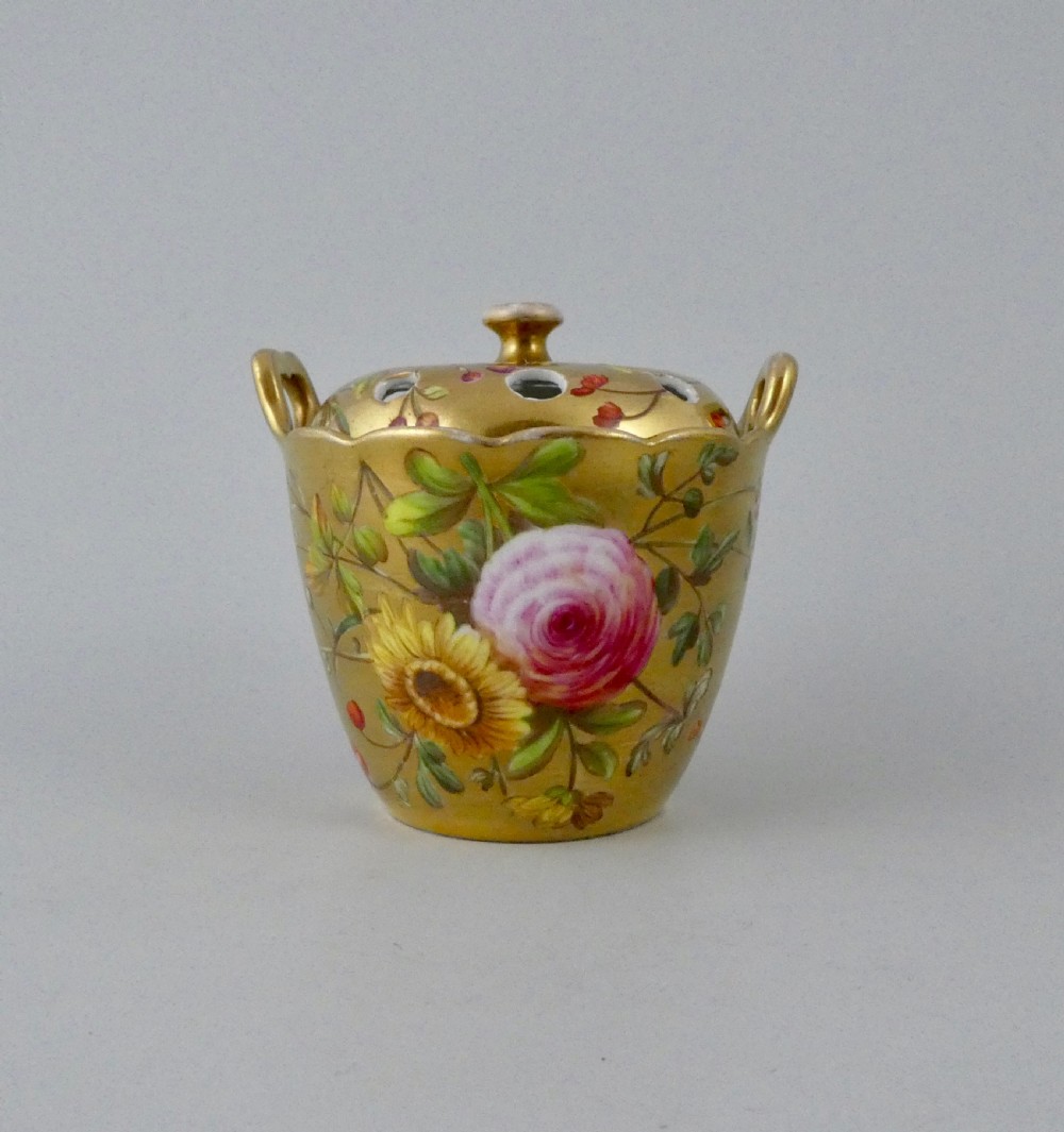 Spode porcelain pot pourri, c. 1810. View II