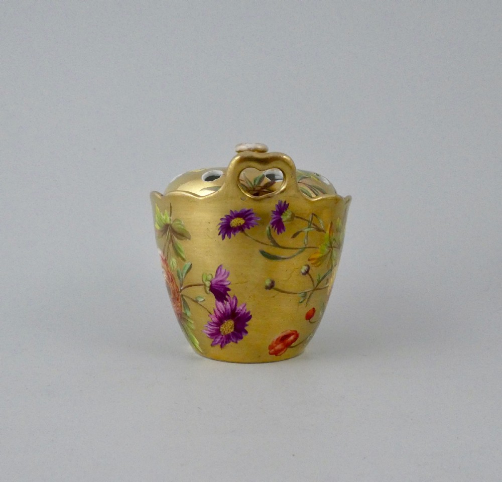 Spode porcelain pot pourri, c. 1810. View IV