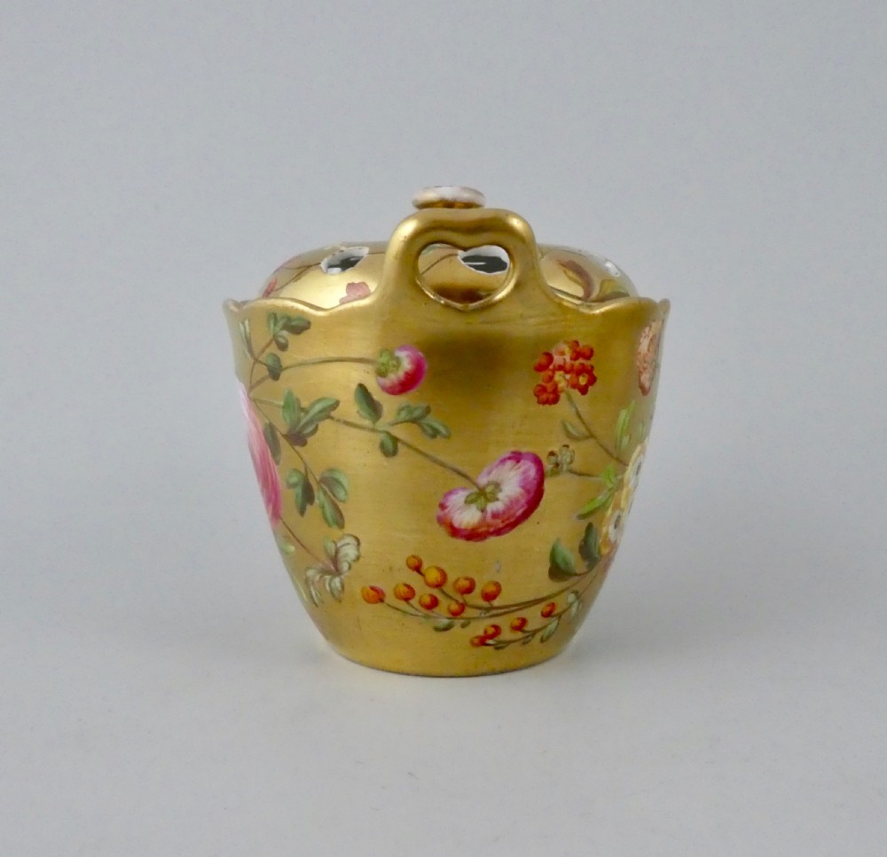 Spode porcelain pot pourri, c. 1810. View VII