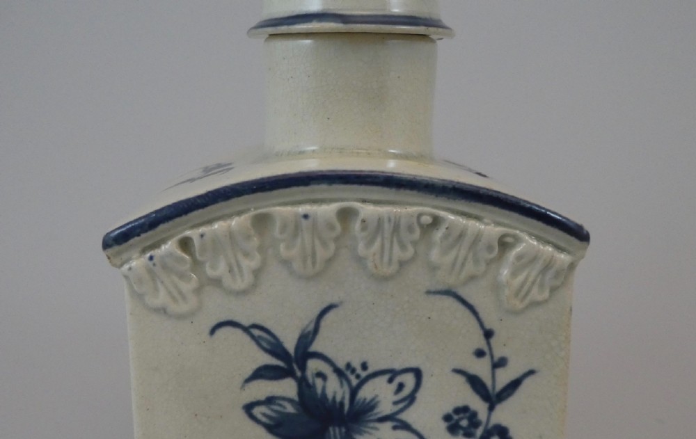 Liverpool pearlware tea caddy & cover, c. 1790. View III